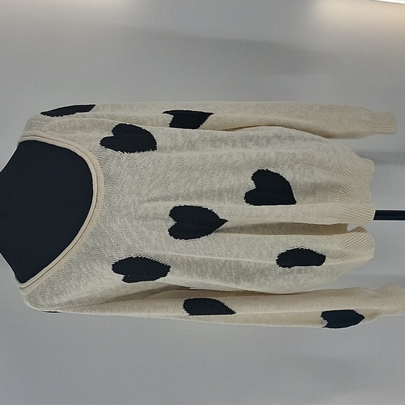 Heart Patterned Sweater - Black and Cream - Picture 16 of 16
